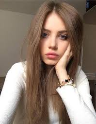 Karşıyaka bölgede buluşma için escort bayan